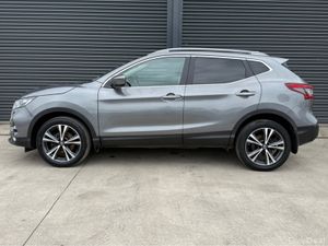 Nissan Qashqai 1.5 DSL SV PREMIUM DCT AUTO ** Glas - Image 4