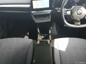 Renault Megane E-Tech EV40 130hp Techno - Image 4