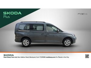 Volkswagen Caddy Maxi Life Life TDI 122 BHP DSG- A - Image 4