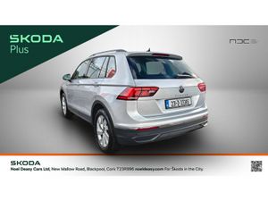 Volkswagen Tiguan LIFE 2.0 TDI 122 BHP- AS NEW- VW - Image 3
