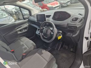 Peugeot Partner PARTNER PROF AUTOMATIC PLUS 1.5 BL - Image 4