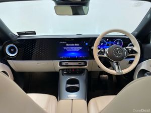 Mercedes-Benz CLA CLA 200 SALOON PROGRESSIVE LINE - Image 4