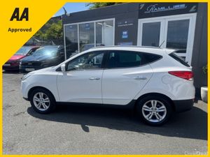 Hyundai ix35 1.7 CRDI PREMIUM..SUNROOF..LOW MILEAG - Image 4