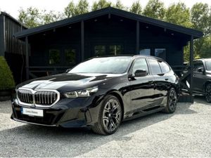 BMW 5-Series 530E M SPORT TOURING, PAN ROOF, HARMA - Image 3
