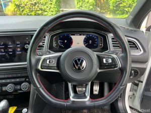 Volkswagen T-Roc SPORT 2.0 TDI AUTO /// 18" ALLOYS - Image 4