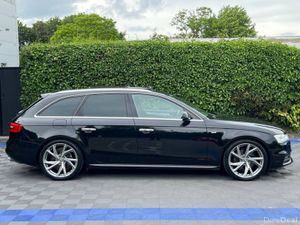 Audi A4 AVANT S-LINE 2.0 TFSI AUTO // TILT & SLIDE - Image 3