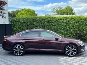 Volkswagen Passat R-LINE PACK 1.4 TSI AUTO // NEW - Image 2