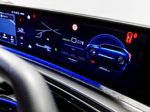 Peugeot 5008 E-GT 72kWh 210HP - 7 Seats - Image 4