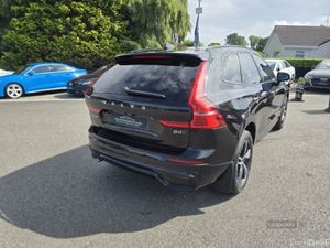 Volvo XC60 2.0 B4 MHEV R-DESIGN AWD - Image 4