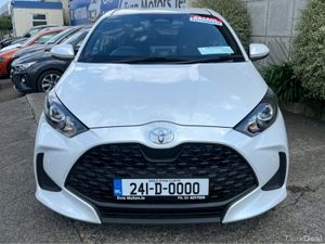 Toyota Yaris G HYBRID AUTOMATIC 1.5 PETROL //REVER - Image 2