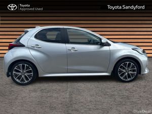Toyota Yaris PLATINUM // FULL LEATHER // AIR CON / - Image 3