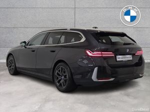 BMW i5 eDrive40 Sport Edition Touring - Image 3