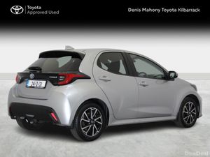 Toyota Yaris HYBRID L/SPORT - Image 2
