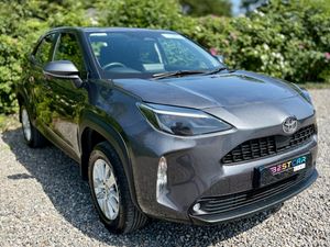 2025 Toyota Yaris Cross 1.5 Hybrid Luna Automatic - Image 3