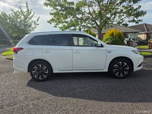 Mitsubishi Outlander ( NEW NCT) - Image 4