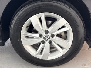 Volkswagen Polo TRENDLINE 1.0 MANUAL 5SPEED**BLACK - Image 4