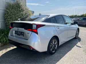 Toyota Prius TOURING SELECTION HYBRID AUTOMATIC 1. - Image 4