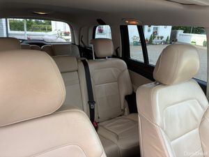 Mercedes-Benz GLS / 7 Seat - Image 4