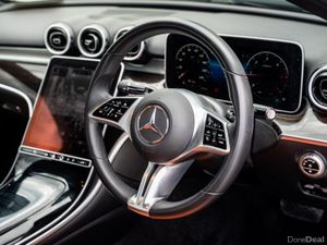 Mercedes-Benz C-Class Avantgarde 4DR Auto Diesel - Image 3