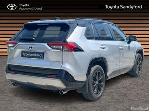 Toyota RAV4 SPORT HYBRID // HEATED LEATHER SEATS / - Image 2