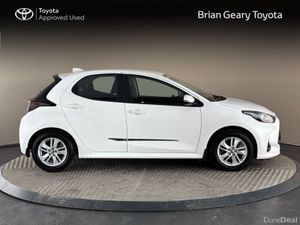Toyota Yaris HYBRID LUNA - Image 3