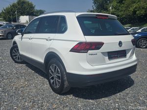 172 VW Tiguan 2.0d Comfortline/FSH/Warranty - Image 2