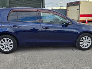 Volkswagen Golf 2013 BlueMotion Automatic 74,000km - Image 3