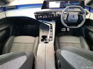 Peugeot 5008 E-5008 Gt  GT  210 Electric 73kWh Aut - Image 4