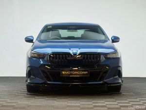 BMW 5-Series 550E M SPORT XDRIVE - Image 2