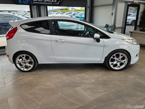 10 FORD FIESTA ZETEC-S IDEAL STARTER CAR - Image 2