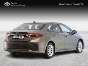 Toyota Corolla Luna Hybrid Saloon - Image 2