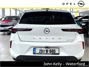 Opel Astra ELEGANCE 130 BHP DEMO - Image 4