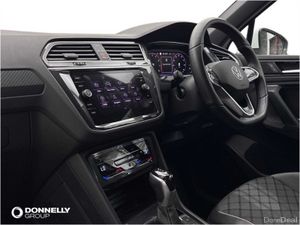 Volkswagen Tiguan Estate Special Edition R-Line Ed - Image 2
