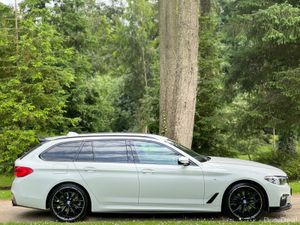 ALPINE WHITE G31 520D MSPORT TOURING - Image 4
