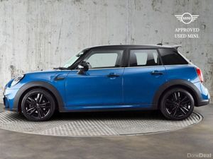 Mini Cooper 5-Door Cooper Sport - Image 3