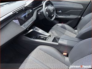 Peugeot 308 *DEMO* 1.2 MHEV 145BHP e-DCS6 Allure - Image 3