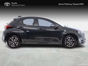 Toyota Yaris Luna Sport Hybrid - Image 3