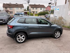 Skoda Karoq Petrol SUV - Image 3