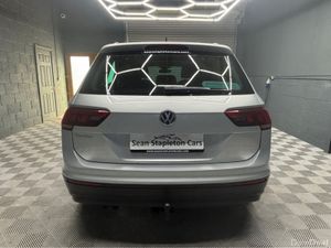 Volkswagen Tiguan CL 2.0 TDI MANUAL 6SPEED FWD 150 - Image 4