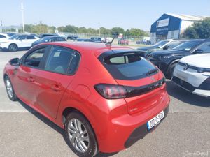 Peugeot 208 ACTIVE 1.2 75 6.3 4DR - Image 4