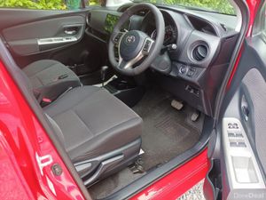 Immaculate Low Mileage Toyota Yaris 1.3 Auto, 2015 - Image 3