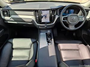 Volvo XC60 T6 PLUS DARK THEME PHEV SUNROOF - Image 2