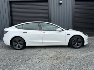 231 Tesla Model 3 Long Range - Image 4