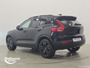 Volvo XC40 B4 PLUS BLACK EDITION - Image 3