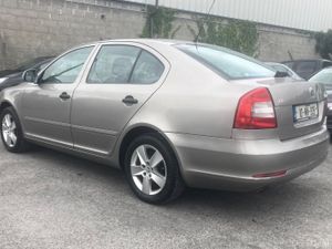 Skoda Octavia 1.6 Tdi Exclusive Edition Spotless - Image 2