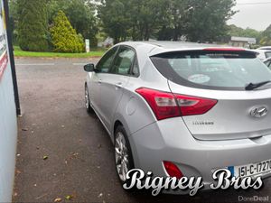 Hyundai i30 BLUE 110PS 5DR SDRIVE - Image 4