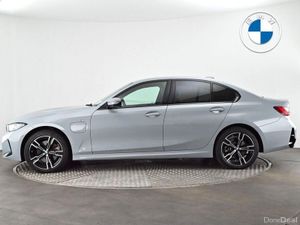 BMW 3-Series 330e M Sport Saloon - Image 3