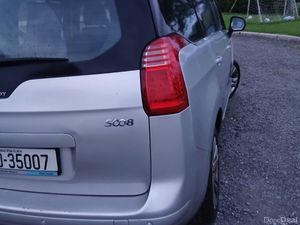Stunning Peugeot 5008 2016 WARRANTY - Image 4