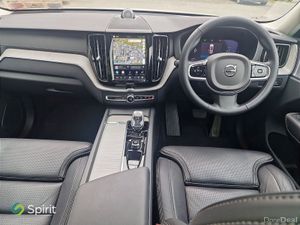 Volvo XC60 T6 Plug In Hybrid - Image 4