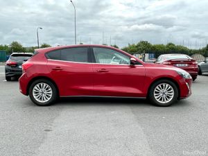 Ford Focus 1.0 Ecoboost petrol - Image 3